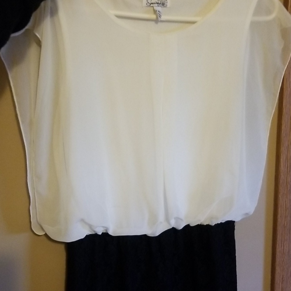 Cute dress!